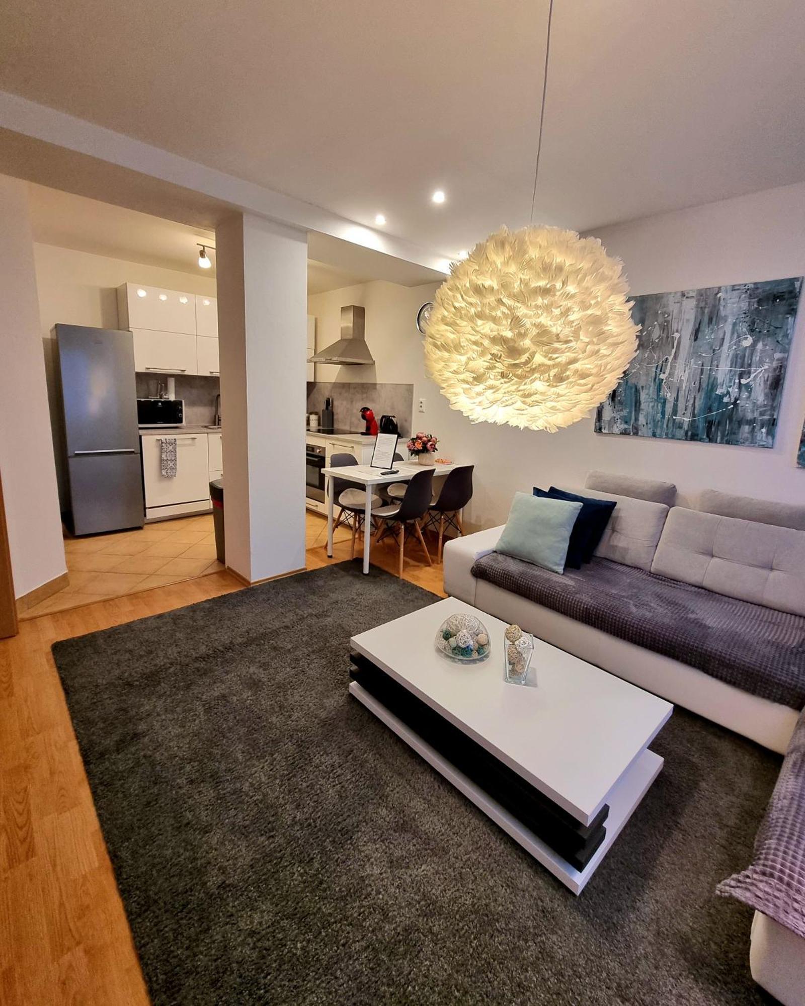 Apartment Banska - City Centre & Private Parking Банска бистрица Екстериор снимка